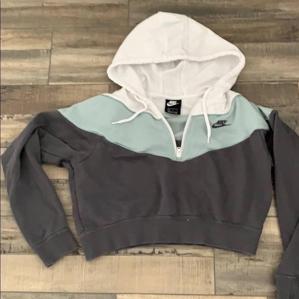 Nike cropped sweater